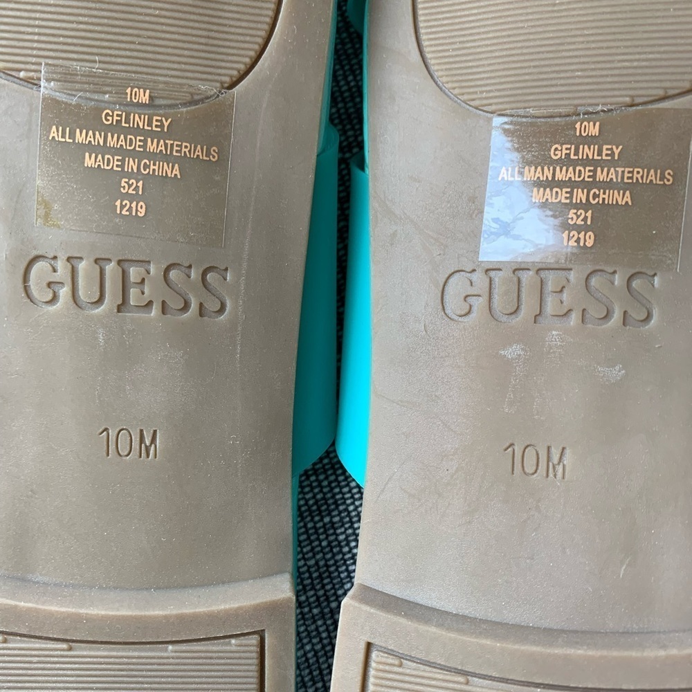 Guess Green Flat Sandal Size 10M - Picture 9 of 15